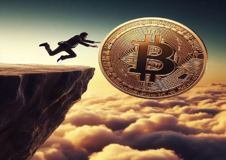 Analyst Claims ‘Bitcoin Price is Back from the Edge of Catastrophe’, Explains Why