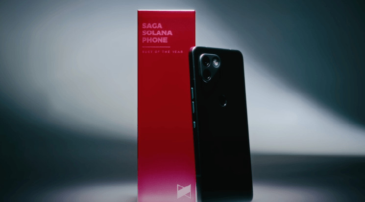 MKBHD’s “Bust of the Year” Award Goes to Solana Mobile’s Sold-Out Saga Phone